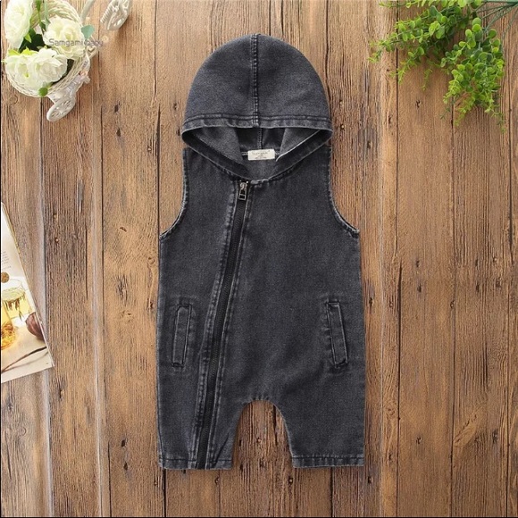 Boys Zip Up - Picture 3 of 4